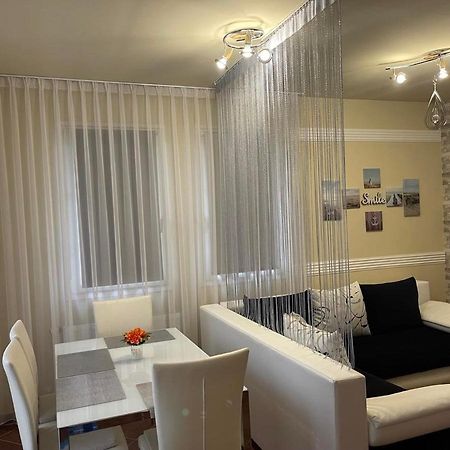 Benelise Apartman ヘーヴィーズ エクステリア 写真