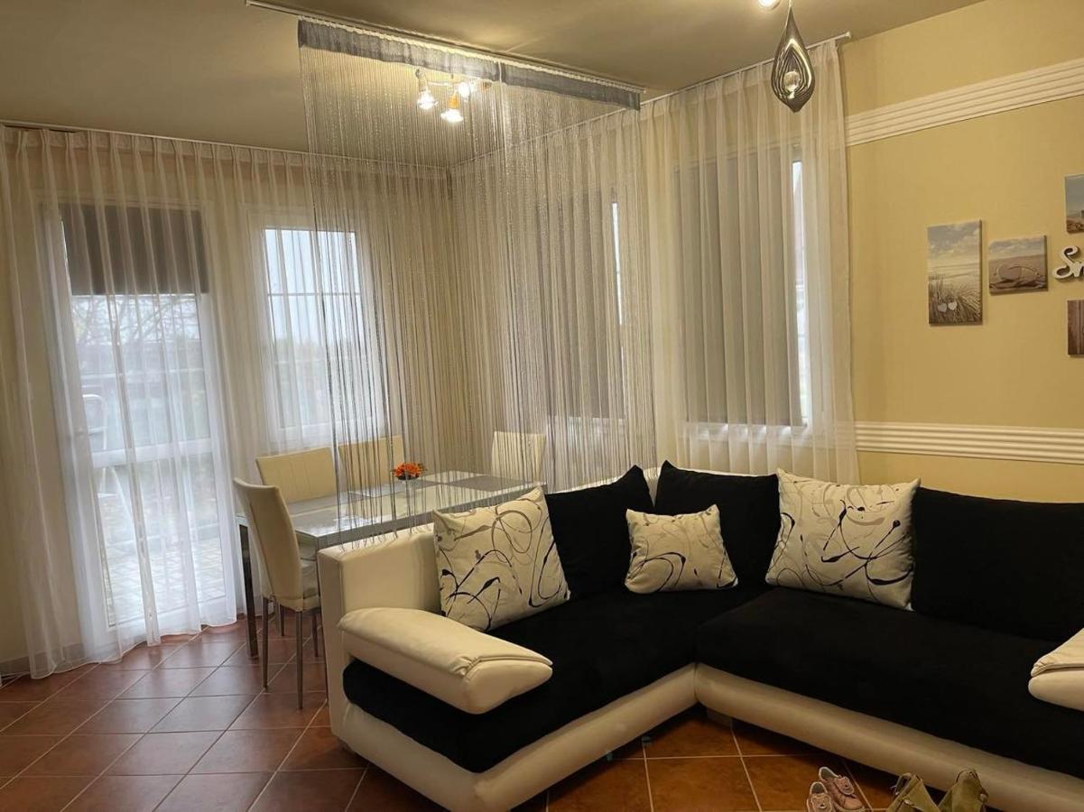 Benelise Apartman ヘーヴィーズ エクステリア 写真