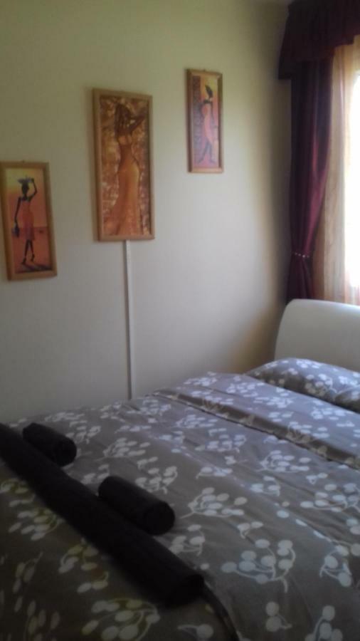 Benelise Apartman ヘーヴィーズ エクステリア 写真
